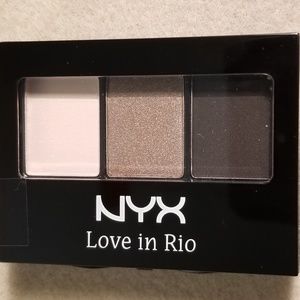 NYX Love in Rio - LIR01 3 Color Eye Shadow Palette